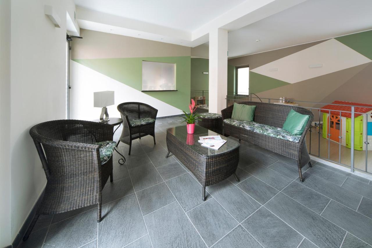 Hotel Residence Laigueglia Free Parking Екстериор снимка
