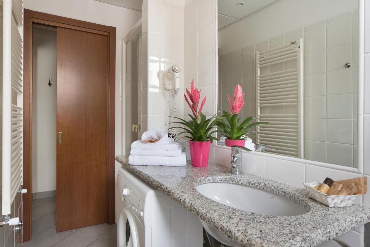 Hotel Residence Laigueglia Free Parking Екстериор снимка