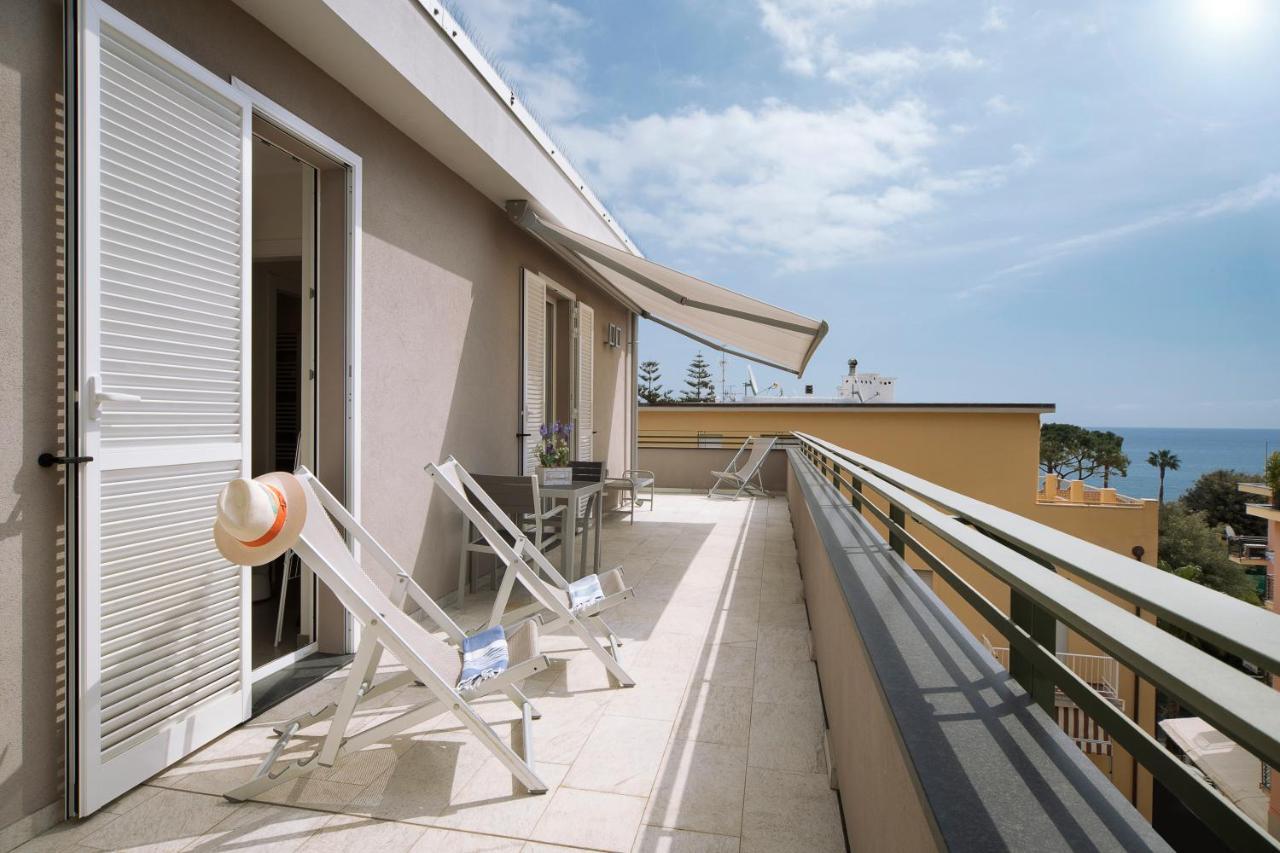 Hotel Residence Laigueglia Free Parking Екстериор снимка