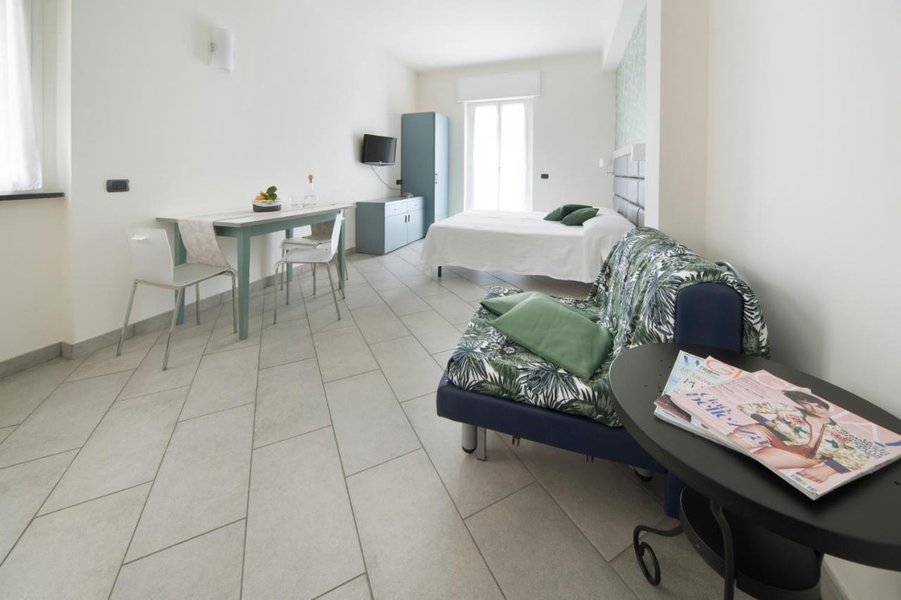 Hotel Residence Laigueglia Free Parking Екстериор снимка