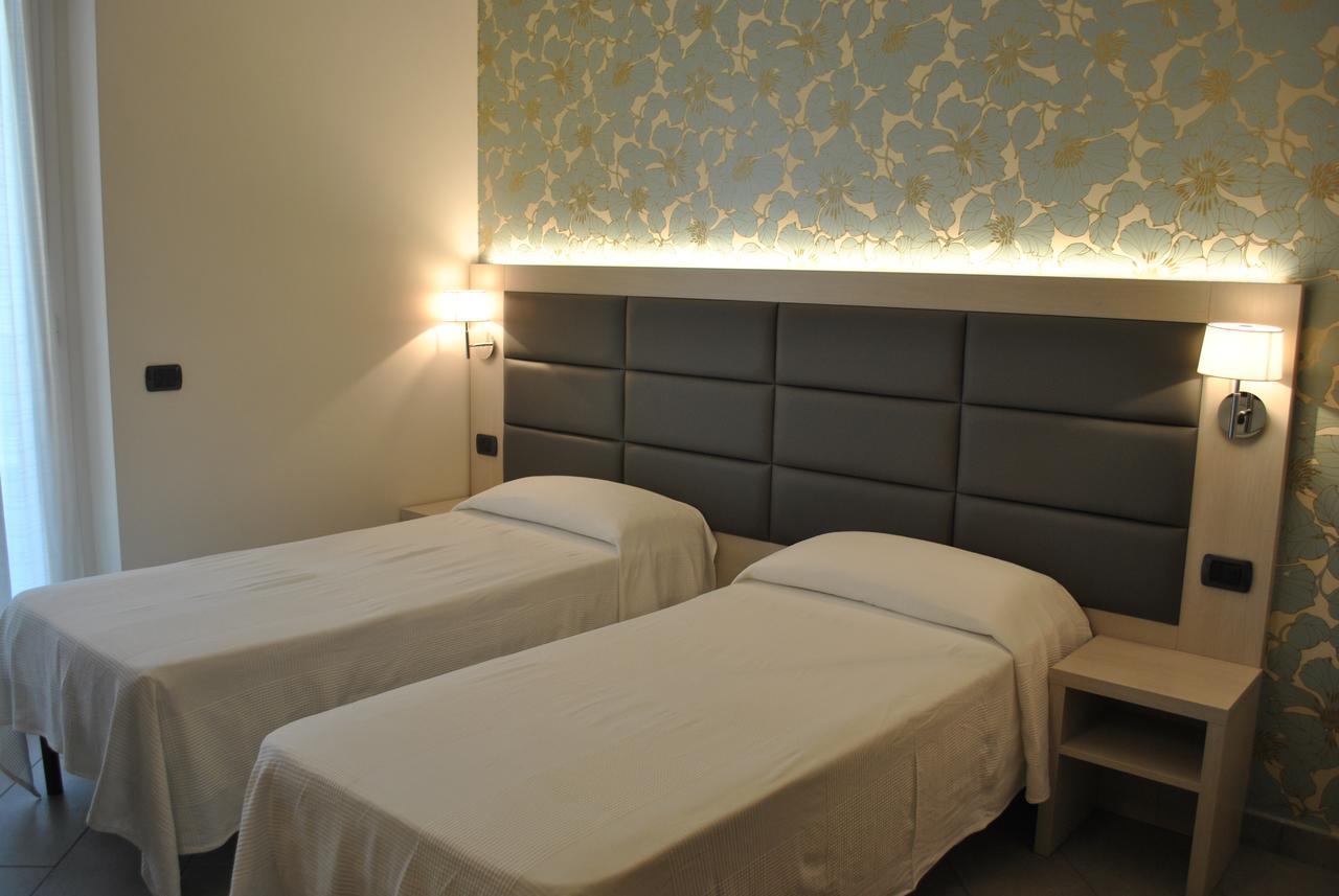 Hotel Residence Laigueglia Free Parking Екстериор снимка