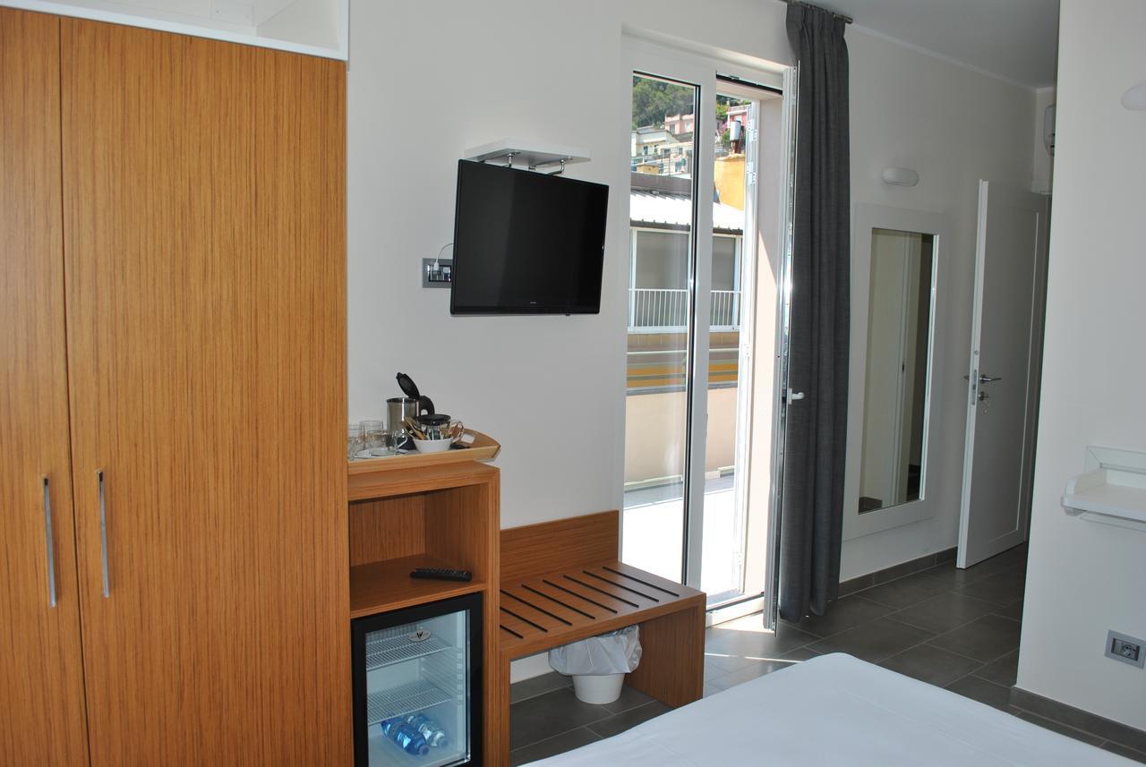 Hotel Residence Laigueglia Free Parking Екстериор снимка